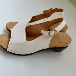 ABCDE cork sandals